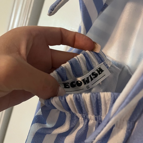 Blue & white striped jumpsuit - Picture 4 of 6